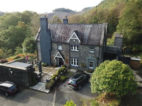 Corris hotels com offers + cheap hotels in Corris from AUD 